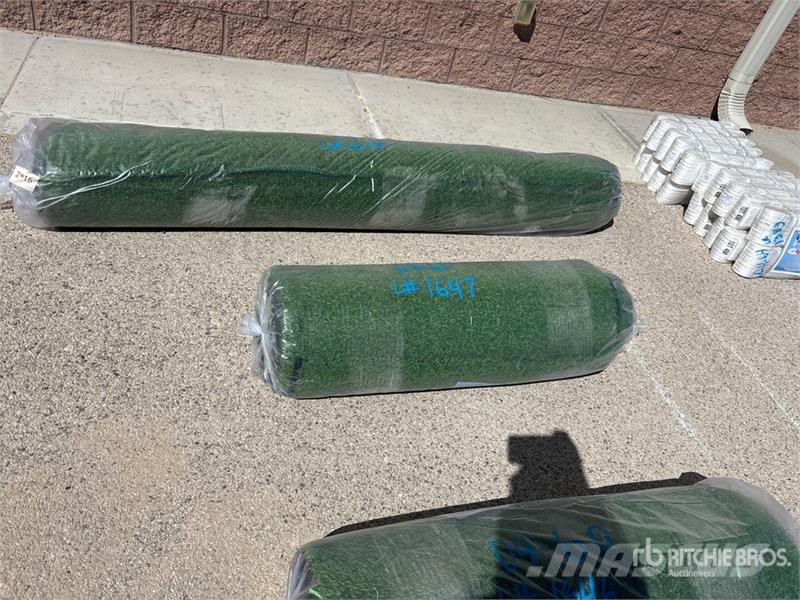 3.3 ft x 49.2 ft Artificial Grass Turf (Unused) Wciągarki, podnośniki i windy towarowe