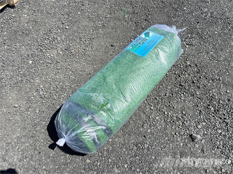  3.3 ft x 49.2 ft Artificial Grass Turf Drainages H Muud põllumajandusmasinad