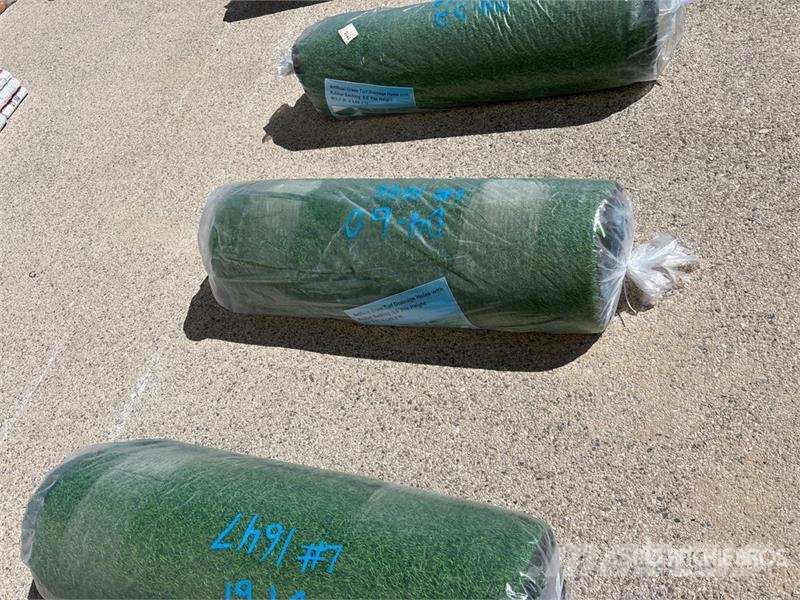3.3 ft x 49.2 ft Artificial Grass Turf (Unused) Wciągarki, podnośniki i windy towarowe