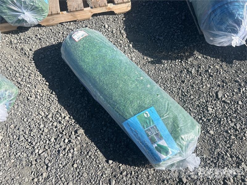  3.3 ft x 49.2 ft Artificial Grass Turf (Unused) Montacargas y elevadores de material