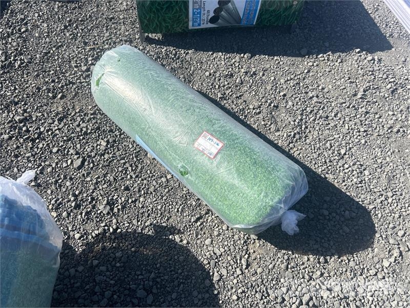 3.3 ft x 49.2 ft Artificial Grass Turf (Unused) Verricelli, paranchi e sollevatori per materiali
