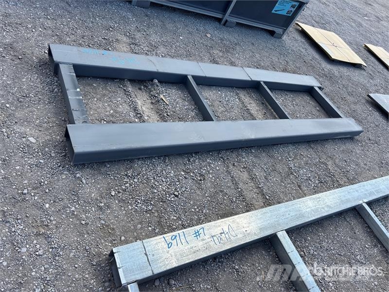  3 ft x 10 ft Forklift Pallet (Unused) Drugi deli