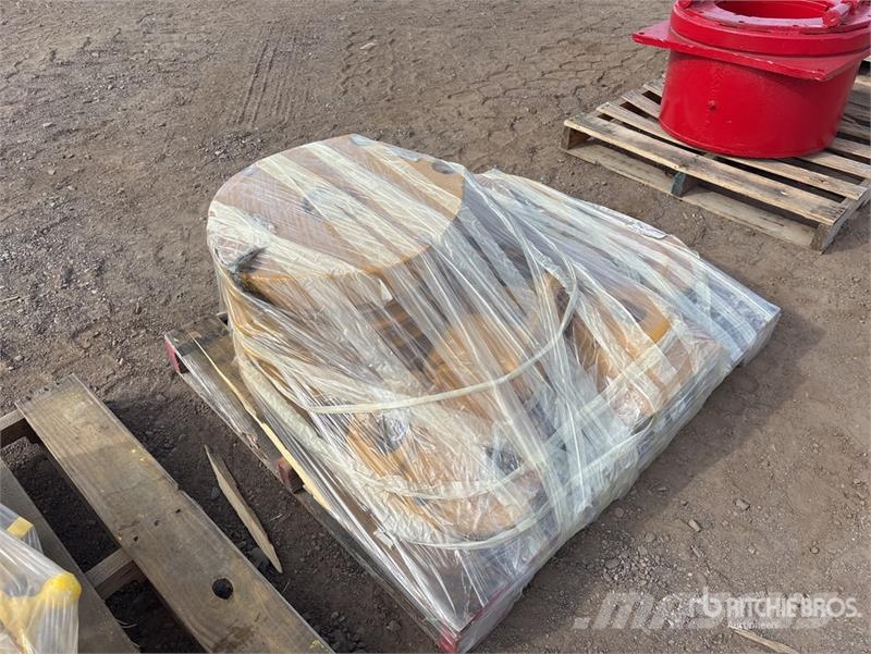 (3) Pully Block and Hook, (2) Cable Tool Work Plat Kranų dalys ir įranga
