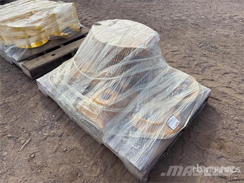  (3) Pully Block and Hook, (2) Cable Tool Work Plat Kranų dalys ir įranga