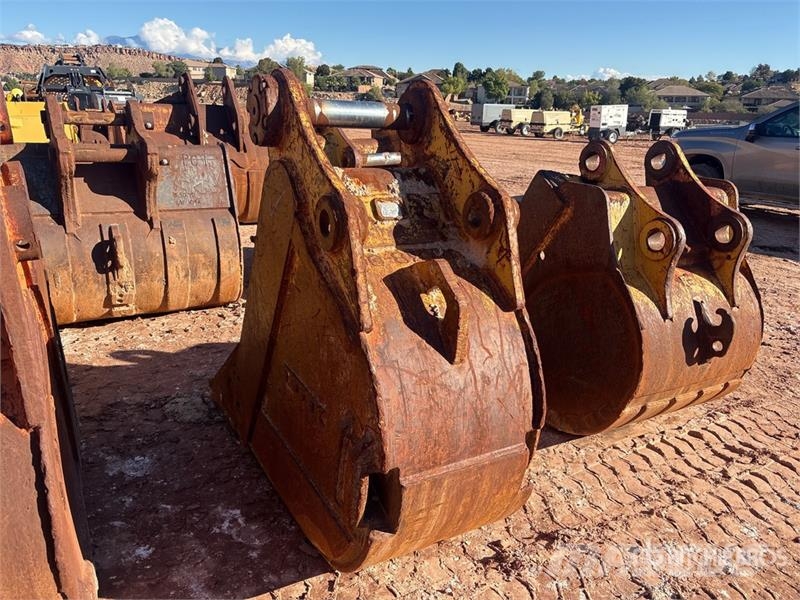 30 in Digging Excavator Bucket دلاء