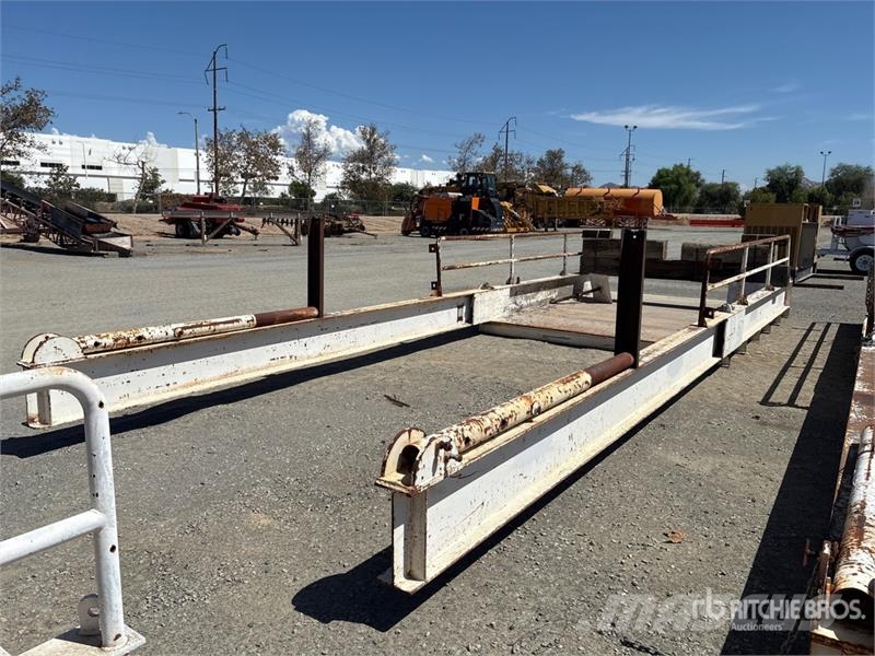  32 ft 1 in x 121 in Landing Platform Muu
