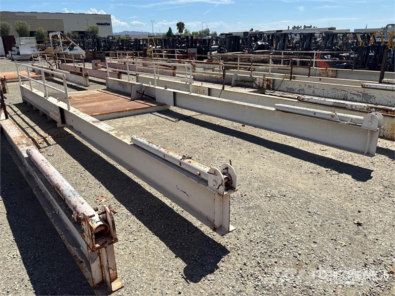 32 ft x 120 in Landing Platform Muu