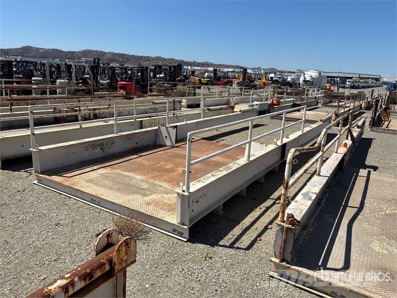 32 ft x 120 in Landing Platform Muu