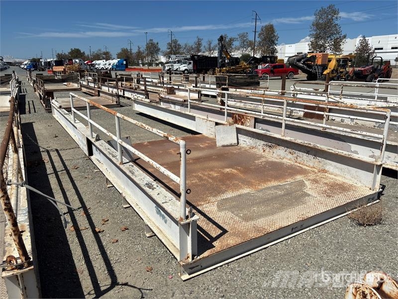 32 ft x 120 in Landing Platform Muu