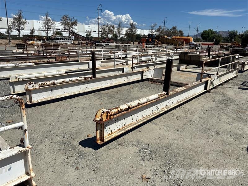 32 ft x 121 in Landing Platform Muu