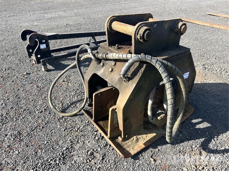  33.5 in Plate Compactor Attachment プレートコンパクター