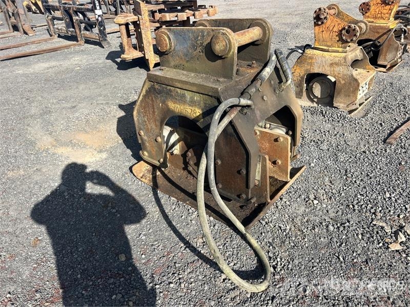  33.5 in Plate Compactor Attachment プレートコンパクター