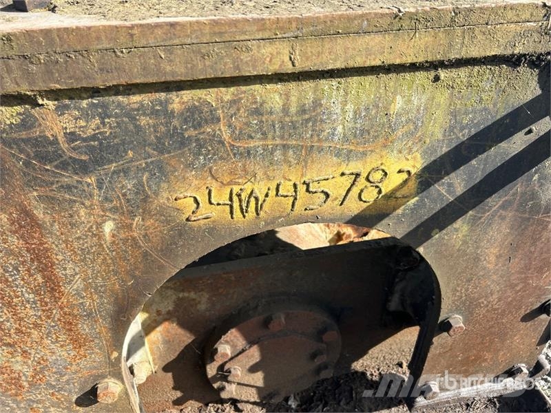  33.5 in Plate Compactor Attachment プレートコンパクター