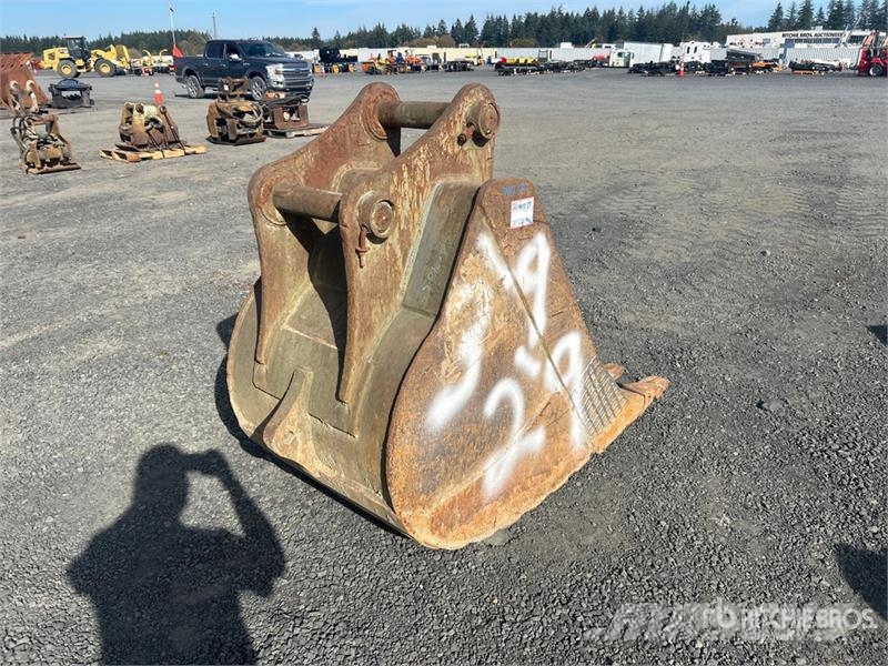  33 in Digging Excavator Bucket Baldes