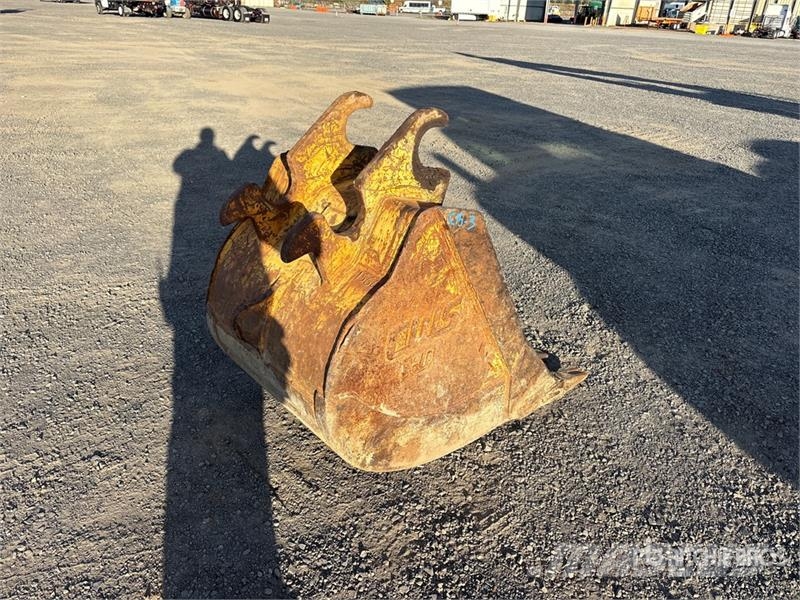 34 in Digging Excavator Bucket - Fits Kobelco 135 Skovle