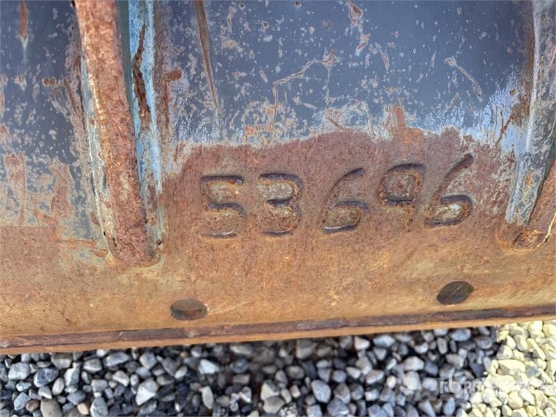 34 in Digging Excavator Bucket - Fits Bobcat E85 Žlice