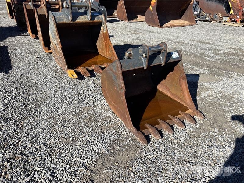 34 in Digging Excavator Bucket - Fits Bobcat E85 Žlice