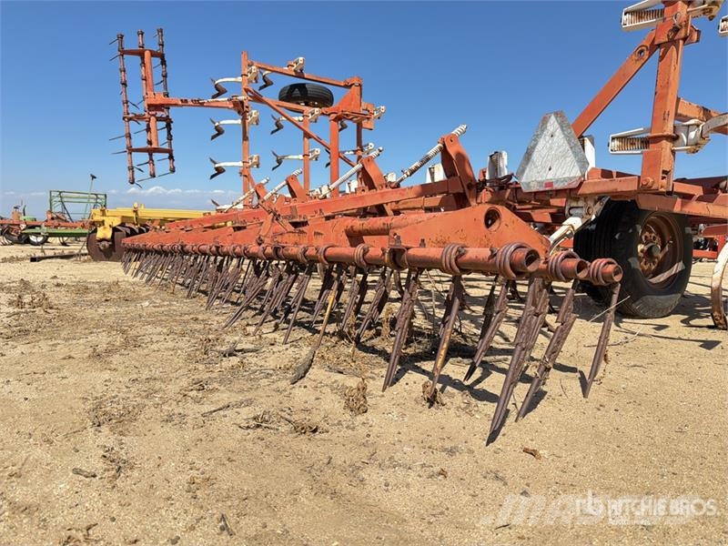  36 ft Chisel Plow Meißelgrubber