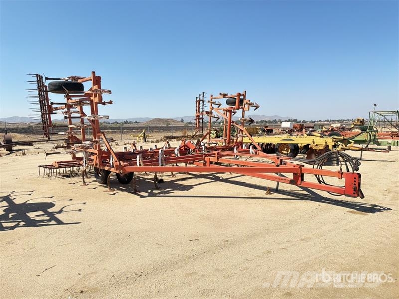  36 ft Chisel Plow Meißelgrubber