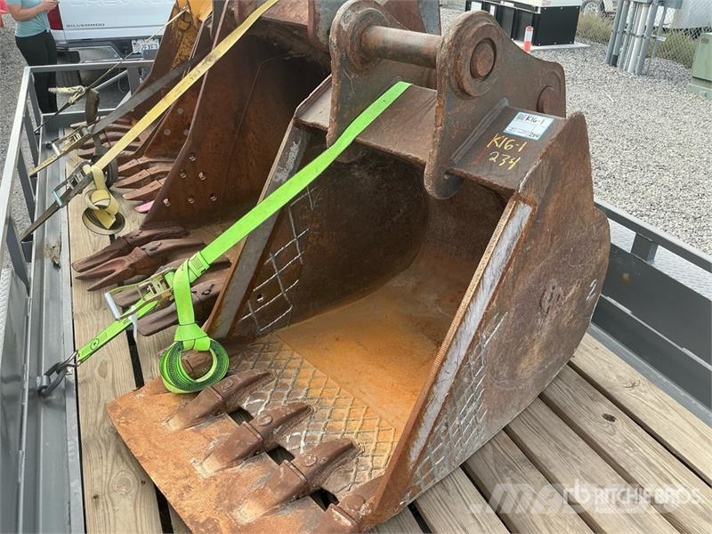 36 in Excavator Bucket - Fits John Deere 160G 鏟斗
