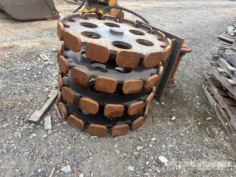  36 in Excavator Compaction Wheel Otros componentes