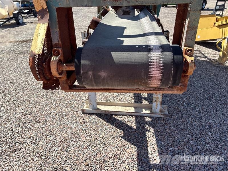 38 in x 10 ft 2 in Skid Mounted Aggregate Hopper 건설 장비 - 기타