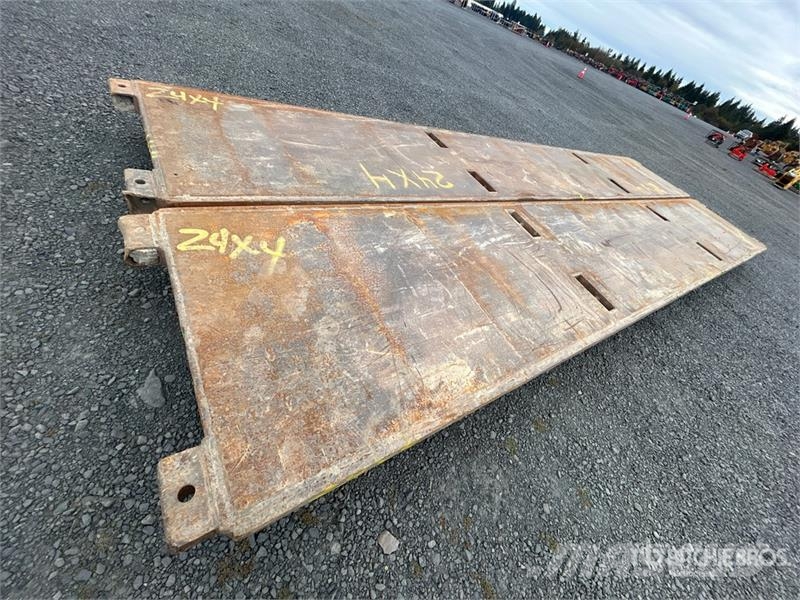  4 ft 1.75 in x 23 ft 11.75 in ( in Wall) Trench Sh Rezervni delovi i oprema za bušenje