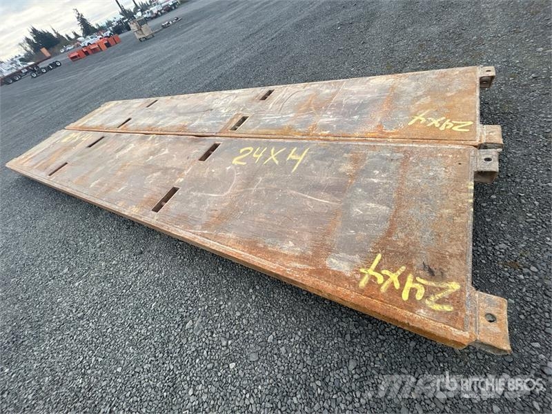  4 ft 1.75 in x 23 ft 11.75 in ( in Wall) Trench Sh Rezervni delovi i oprema za bušenje