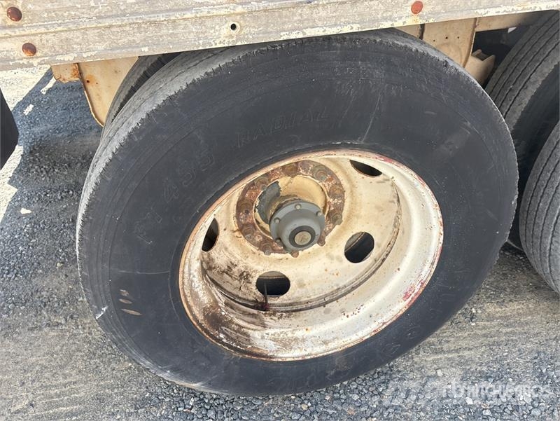 42 ft x 102 in T/A Site Storage Van Trailer 箱體拖車