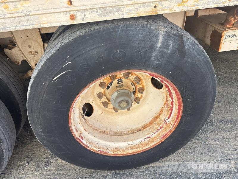 42 ft x 102 in T/A Site Storage Van Trailer 箱體拖車