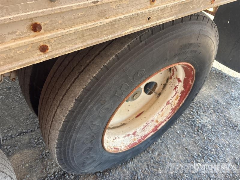 42 ft x 102 in T/A Site Storage Van Trailer 箱體拖車