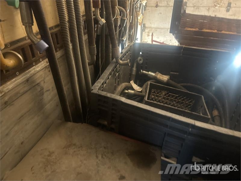 42 ft x 102 in T/A Site Storage Van Trailer 箱體拖車