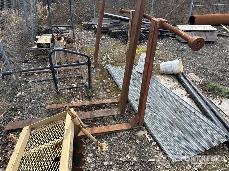 42 in Pin-On Backhoe Forks Garfos