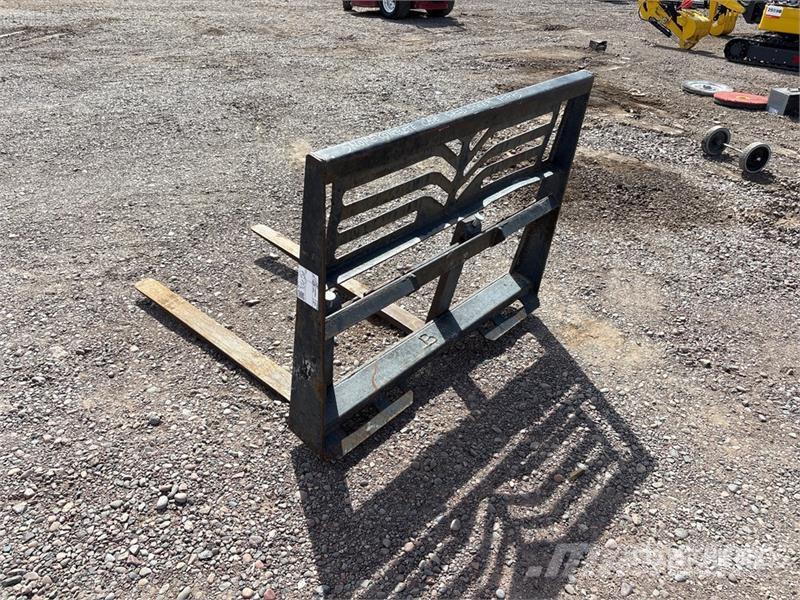 42 in Skid Steer Forks Fourche