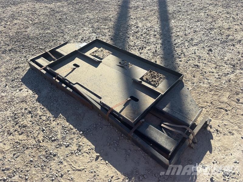  42 in Skid Steer Forks (Unused) Вили