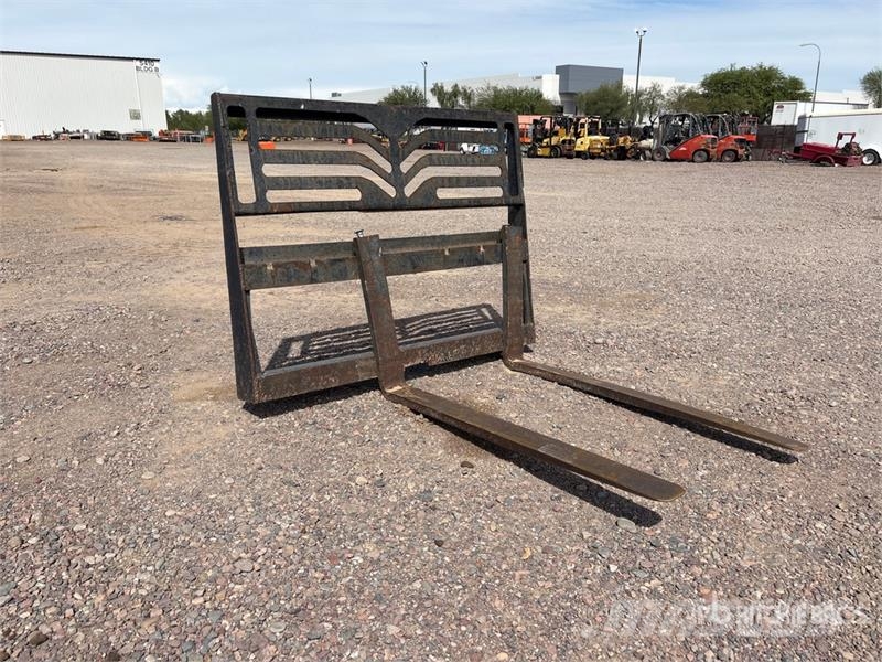 42 in Skid Steer Forks Fourche