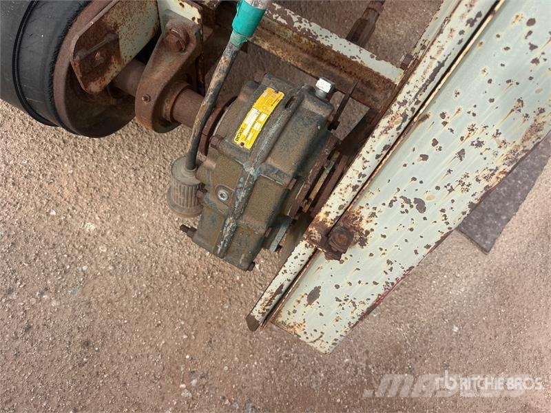 42 in x 7 ft Stationary Transfer Conveyor 建設機械 - その他