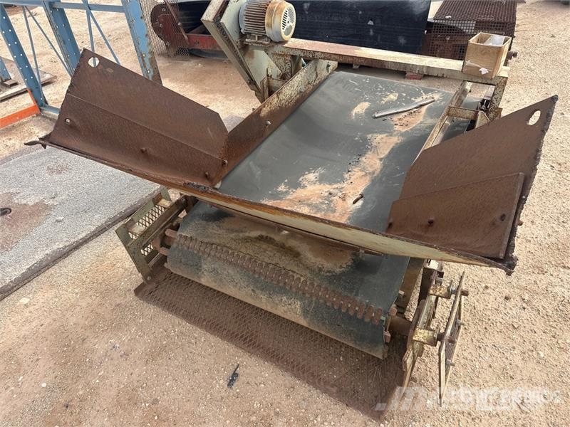 42 in x 7 ft Stationary Transfer Conveyor 建設機械 - その他