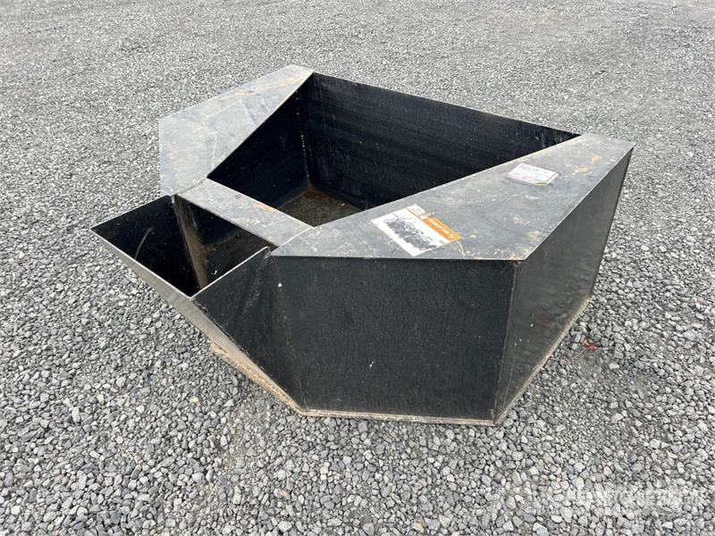 44.5 in Concrete Placement Skid Steer Bucket Ковши