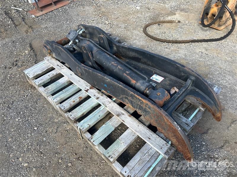  44 in Hydraulic Excavator Thumb Ковши