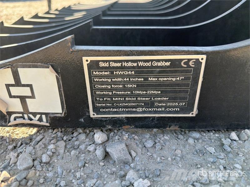44 in Log Skid Steer Grapple (Unused) Grapples