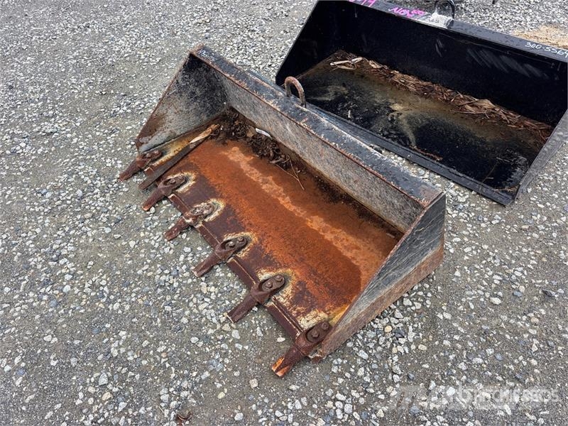 44 in Mini Skid Steer Bucket Cucharones