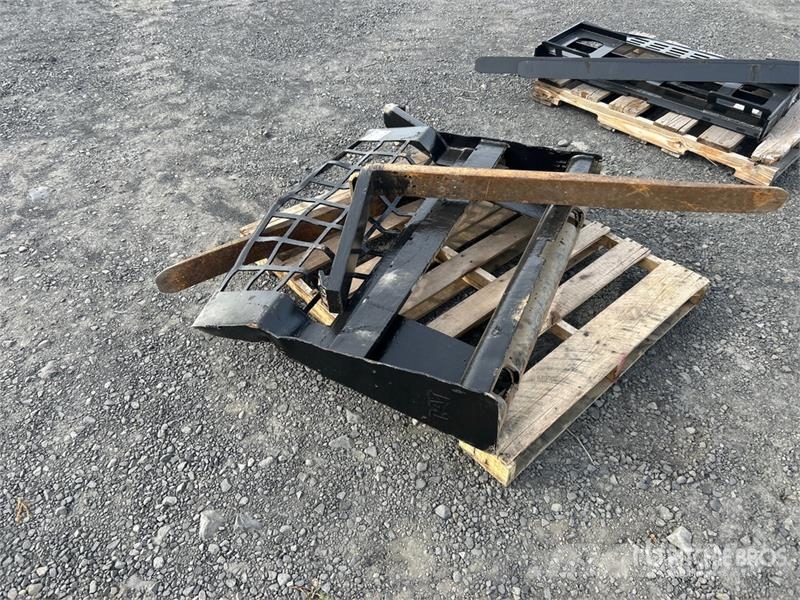 46 in Skid Steer Forks Garfos