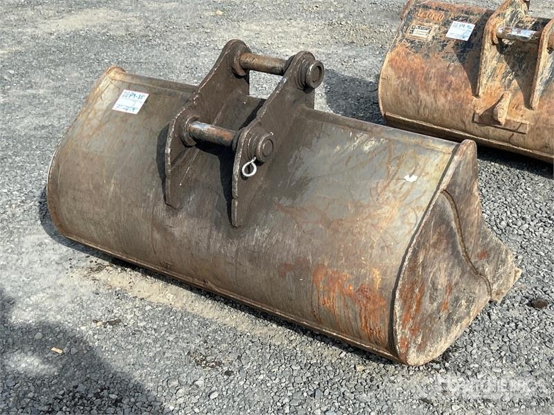  48 in Cleanup Excavator Bucket دلاء