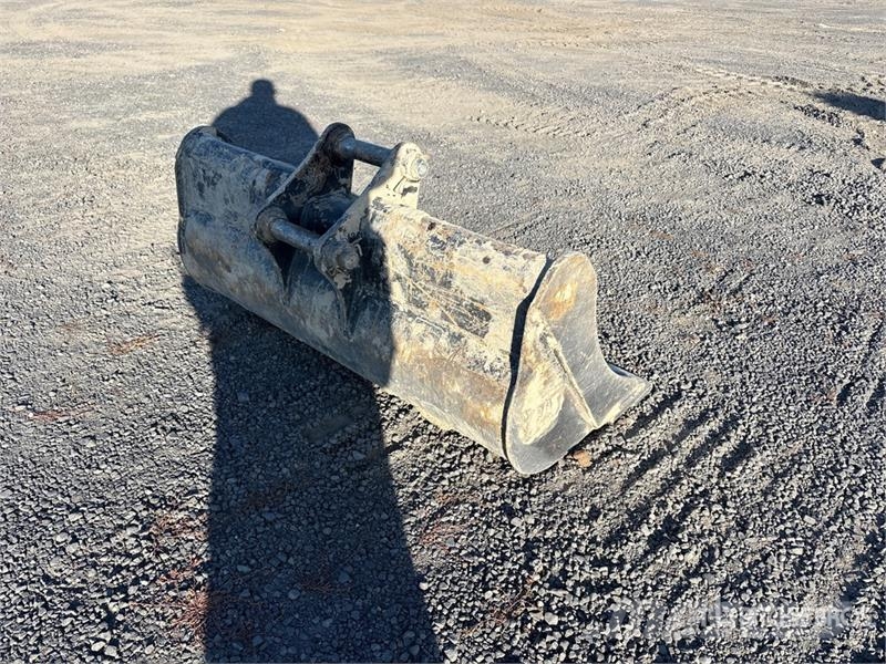 48 in Cleanup Excavator Bucket - Fits Cat 306 CR Skovle