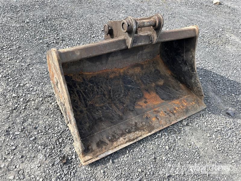  48 in Cleanup Excavator Bucket دلاء