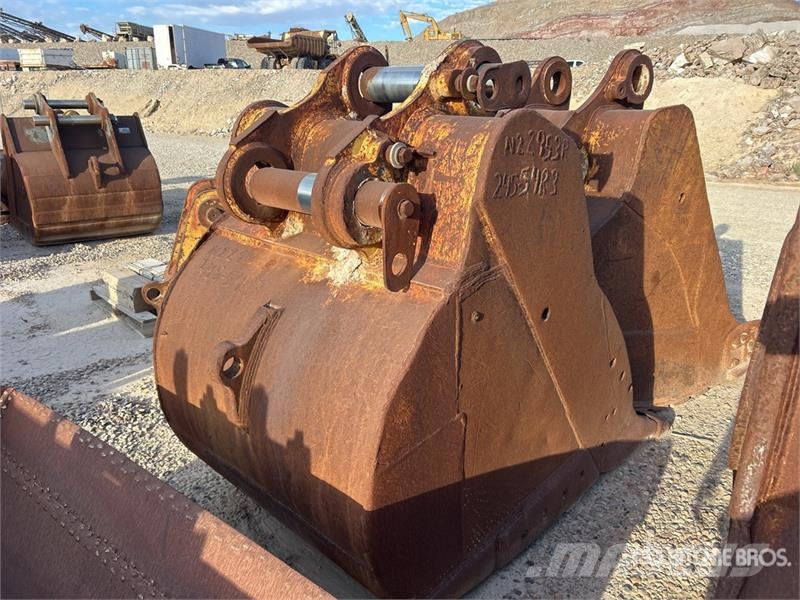 48 in Digging Excavator Bucket Baldes