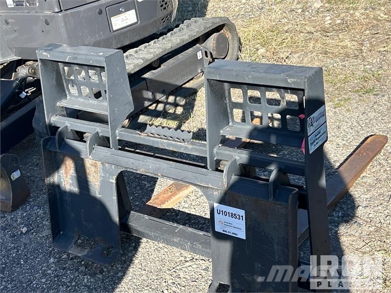 48 in Skid Steer Forks - Fits Case Skid Steer Garfos