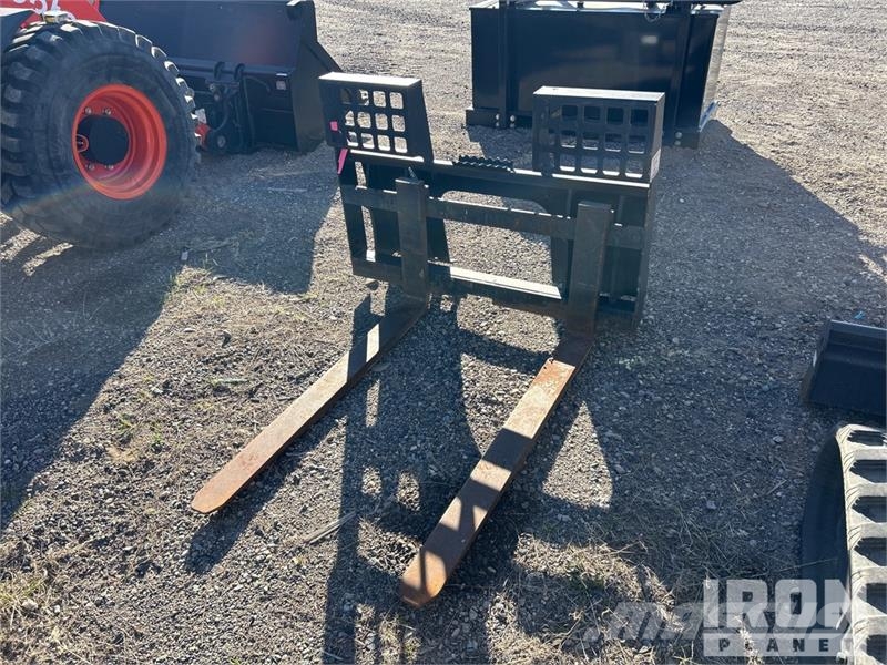 48 in Skid Steer Forks - Fits Case Skid Steer Garfos