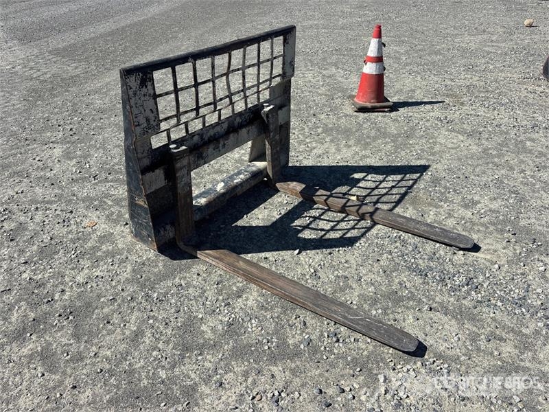 48 in Skid Steer Forks 지게차